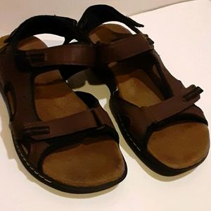 ST JOHN BAY MEN SANDALS IN SIZE 13 COLOR BROWN